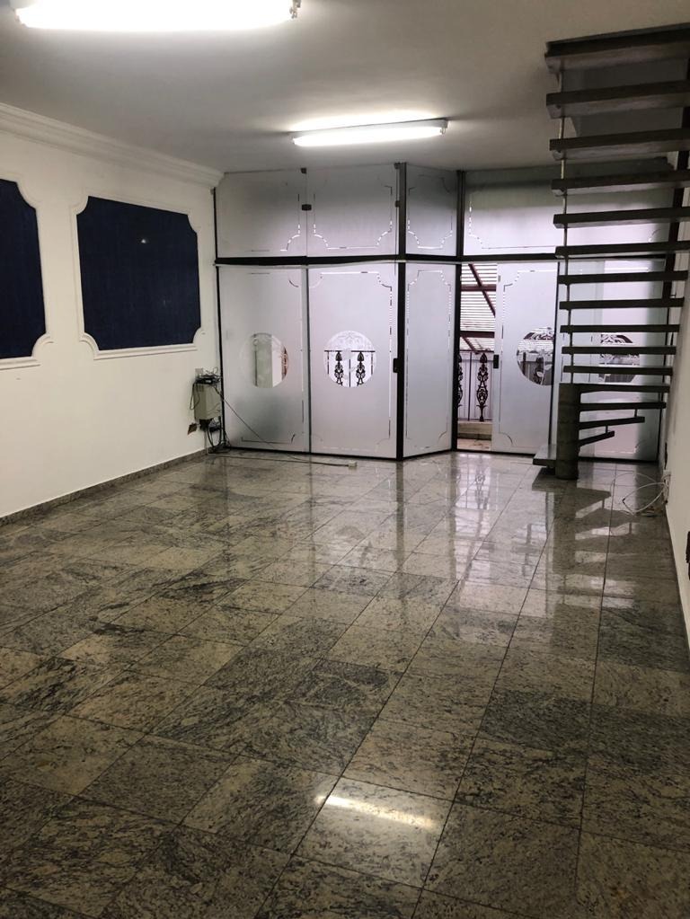 Casa à venda e aluguel com 3 quartos, 320m² - Foto 7