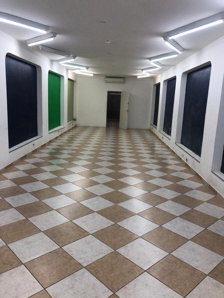 Casa à venda e aluguel com 3 quartos, 320m² - Foto 3