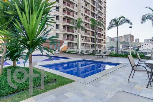 Apartamento à venda com 2 quartos, 72m² - Foto 11