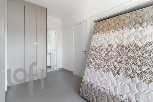 Apartamento à venda com 2 quartos, 72m² - Foto 21