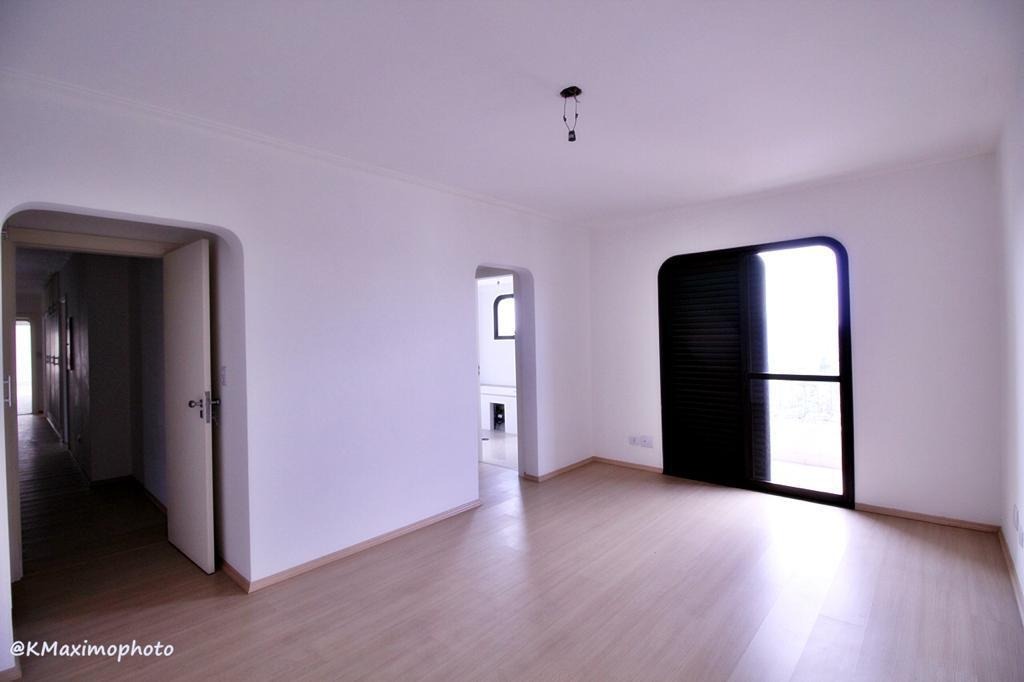 Apartamento à venda com 4 quartos, 330m² - Foto 14