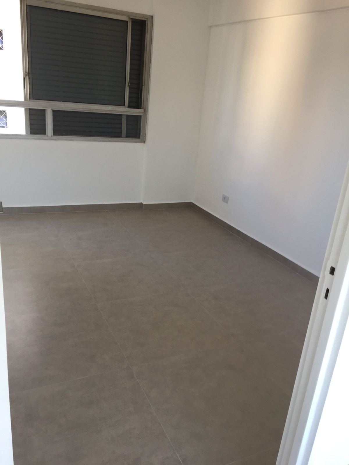 Apartamento à venda com 3 quartos, 127m² - Foto 2