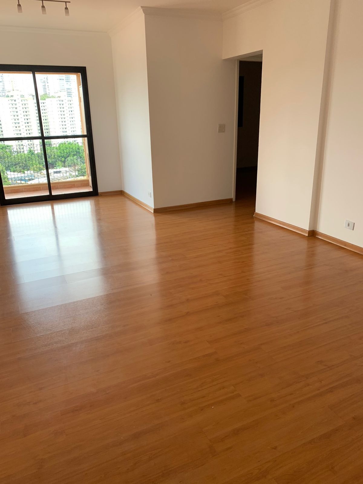 Apartamento à venda com 2 quartos, 68m² - Foto 1