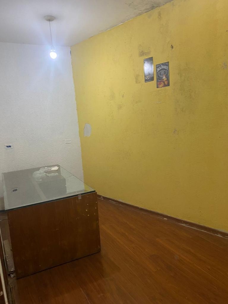 Casa à venda com 2 quartos, 205m² - Foto 4