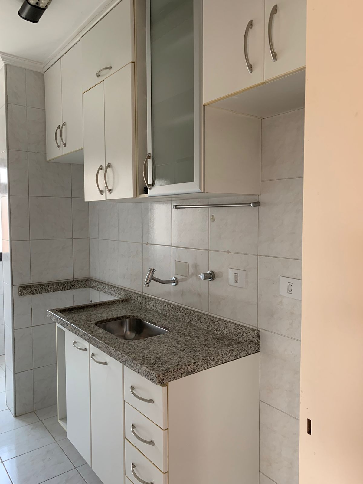 Apartamento à venda com 2 quartos, 68m² - Foto 7