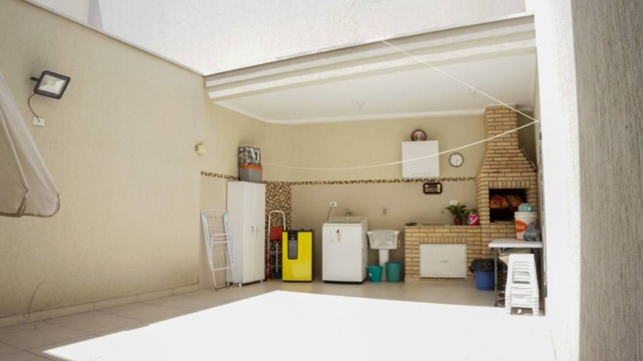 Casa à venda com 3 quartos, 189m² - Foto 13