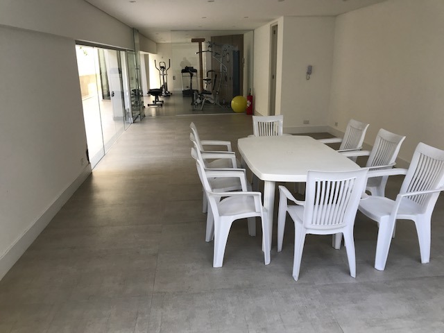 Apartamento à venda com 3 quartos, 180m² - Foto 8