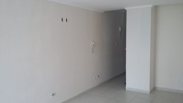 Kitnet e Studio à venda com 1 quarto, 30m² - Foto 2