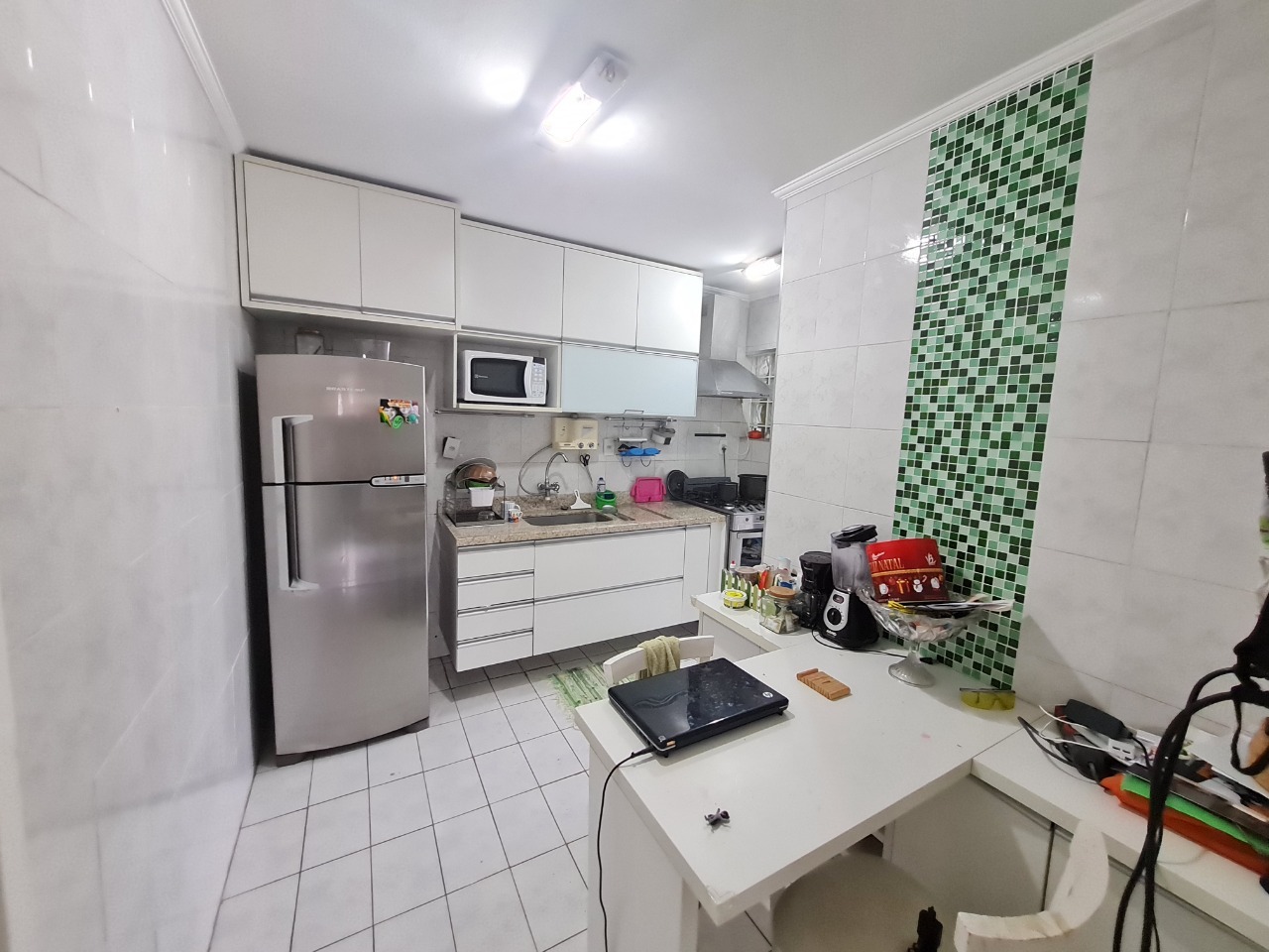 Apartamento à venda com 2 quartos, 64m² - Foto 4