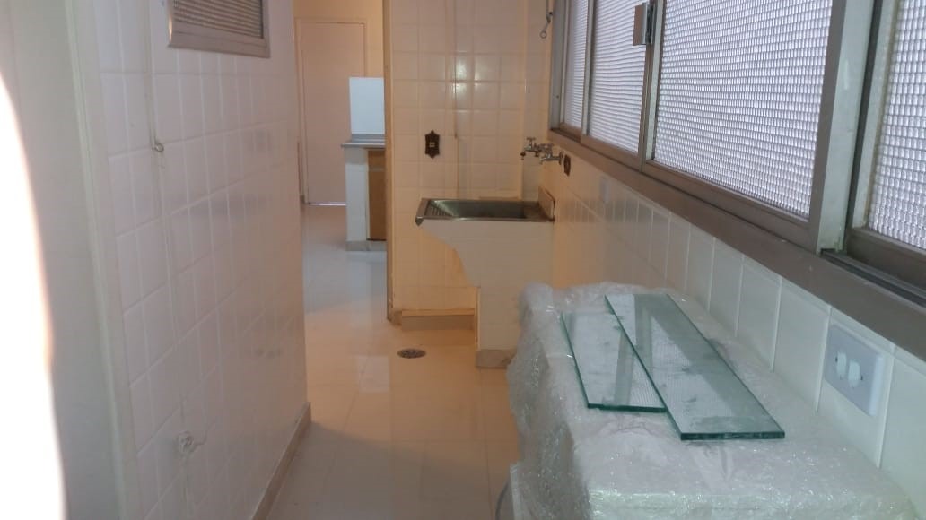 Apartamento à venda com 3 quartos, 180m² - Foto 28