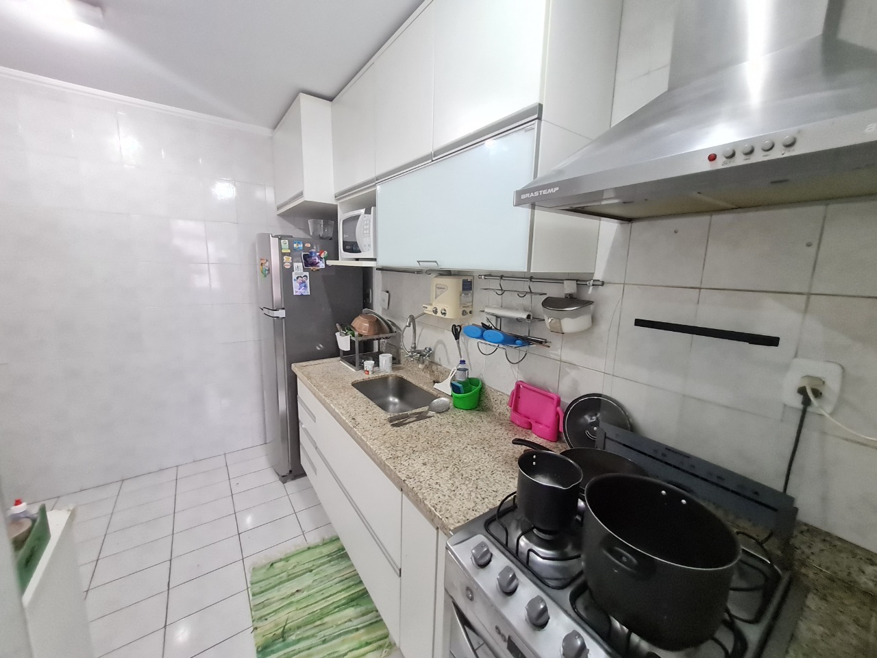 Apartamento à venda com 2 quartos, 64m² - Foto 2