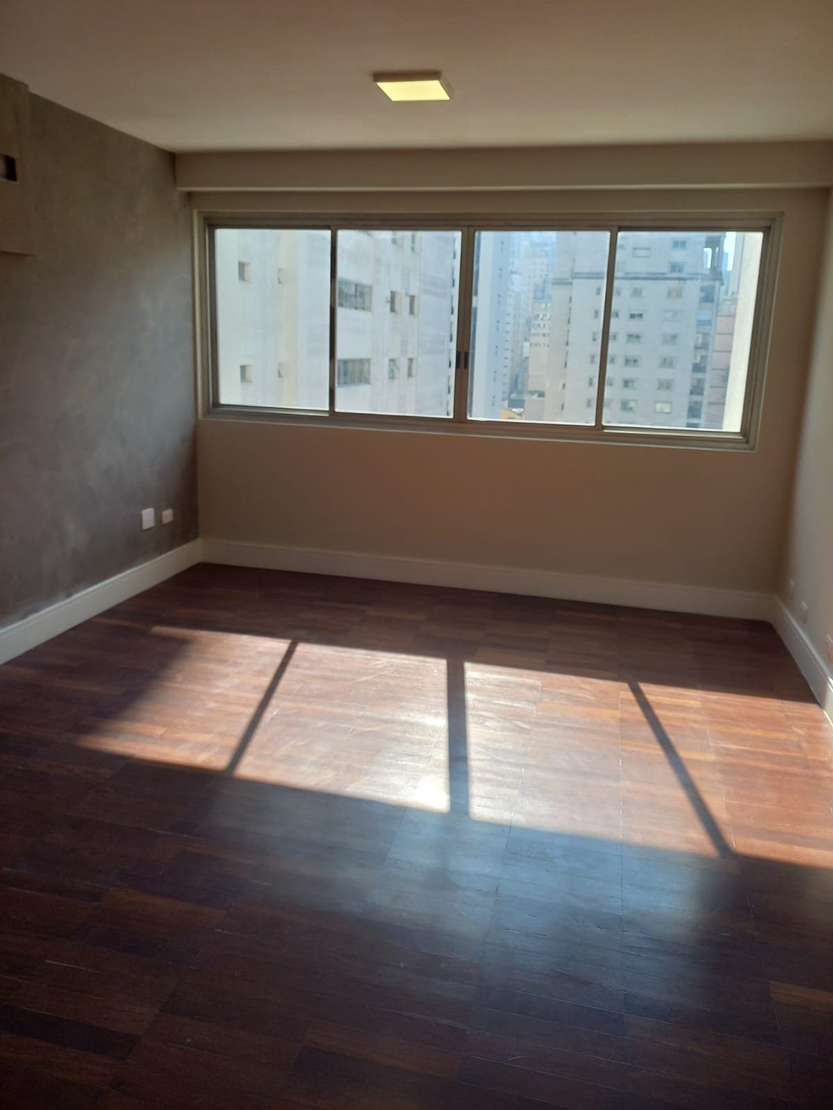 Apartamento à venda e aluguel com 3 quartos, 128m² - Foto 2