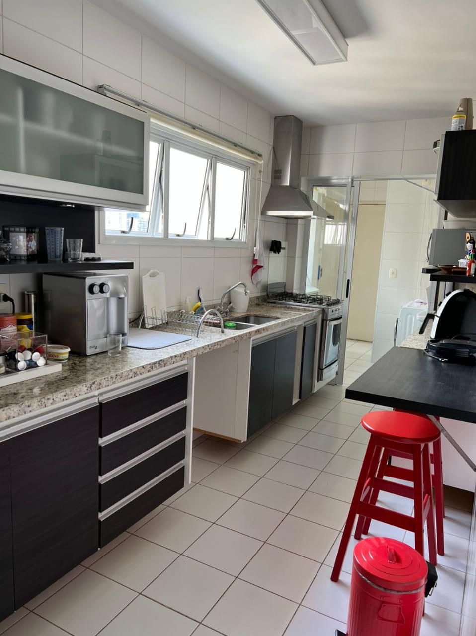 Apartamento à venda com 3 quartos, 137m² - Foto 4