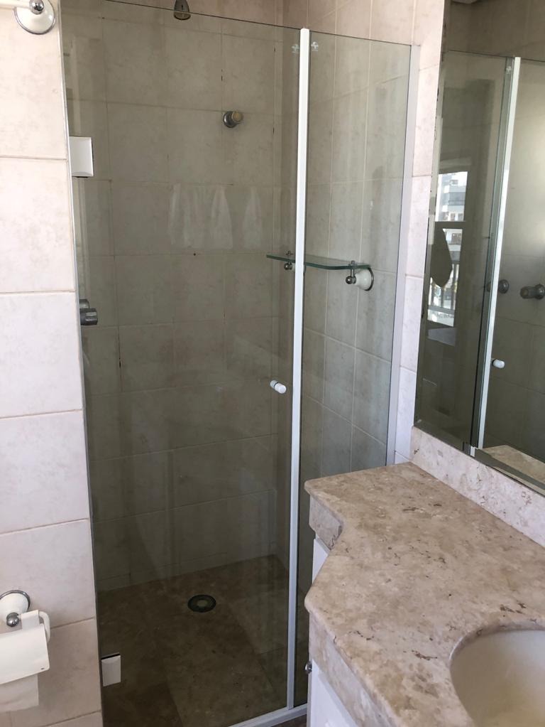 Apartamento à venda com 3 quartos, 121m² - Foto 7