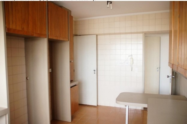 Apartamento à venda com 3 quartos, 150m² - Foto 9