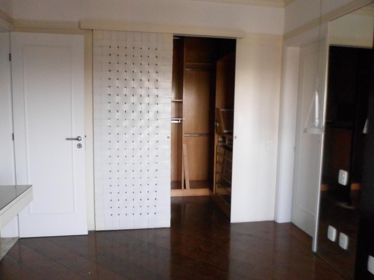 Apartamento à venda com 4 quartos, 224m² - Foto 18