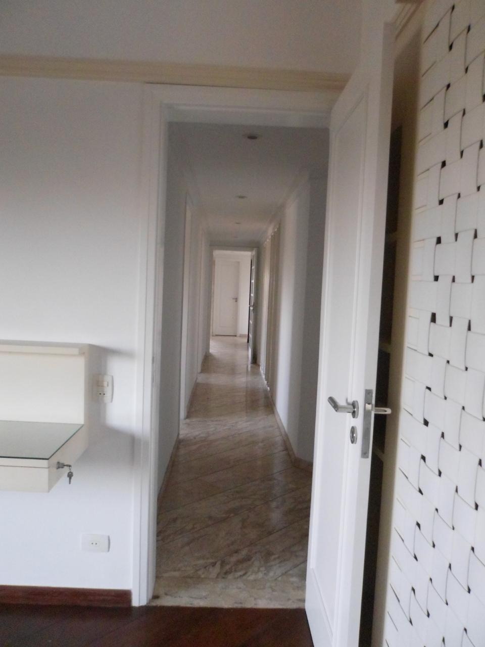 Apartamento à venda com 4 quartos, 224m² - Foto 17