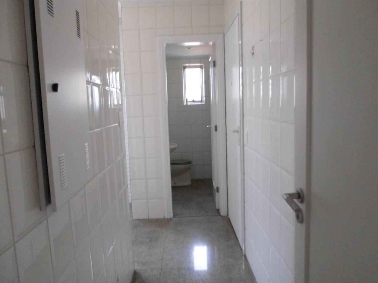 Apartamento à venda com 4 quartos, 224m² - Foto 7