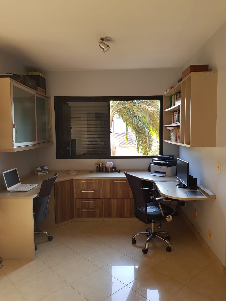 Apartamento à venda com 2 quartos, 79m² - Foto 2