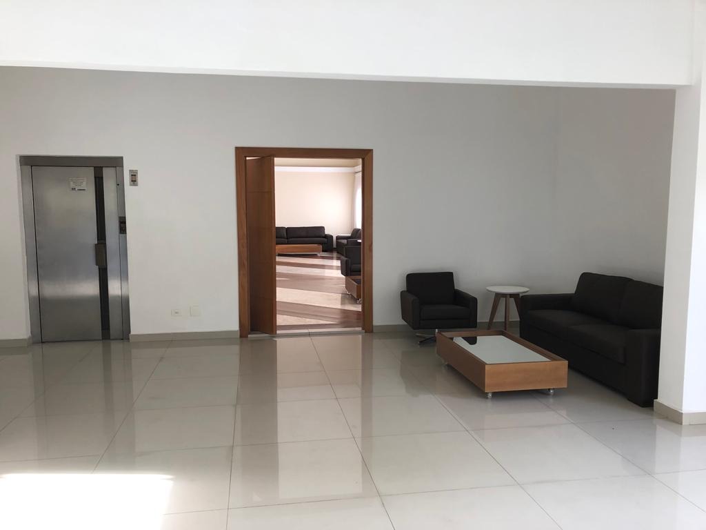 Apartamento à venda com 3 quartos, 240m² - Foto 9