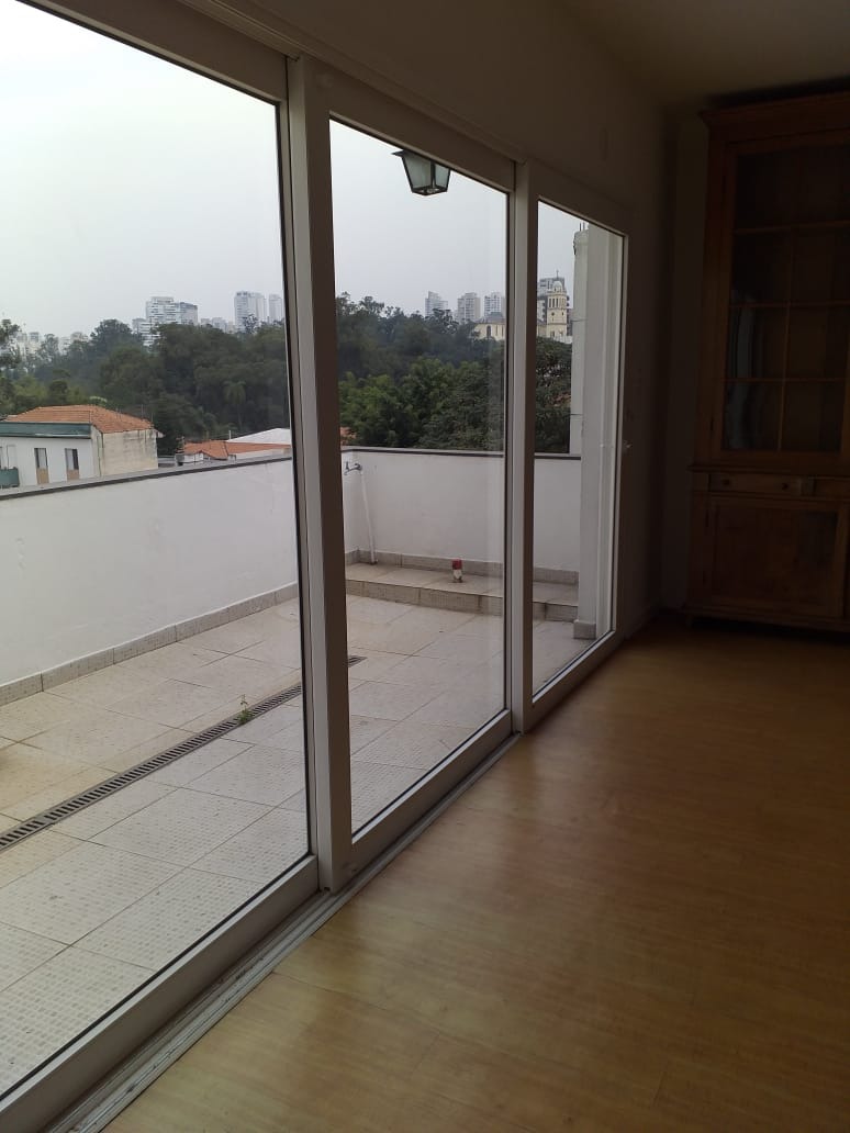 Apartamento à venda com 3 quartos, 180m² - Foto 8