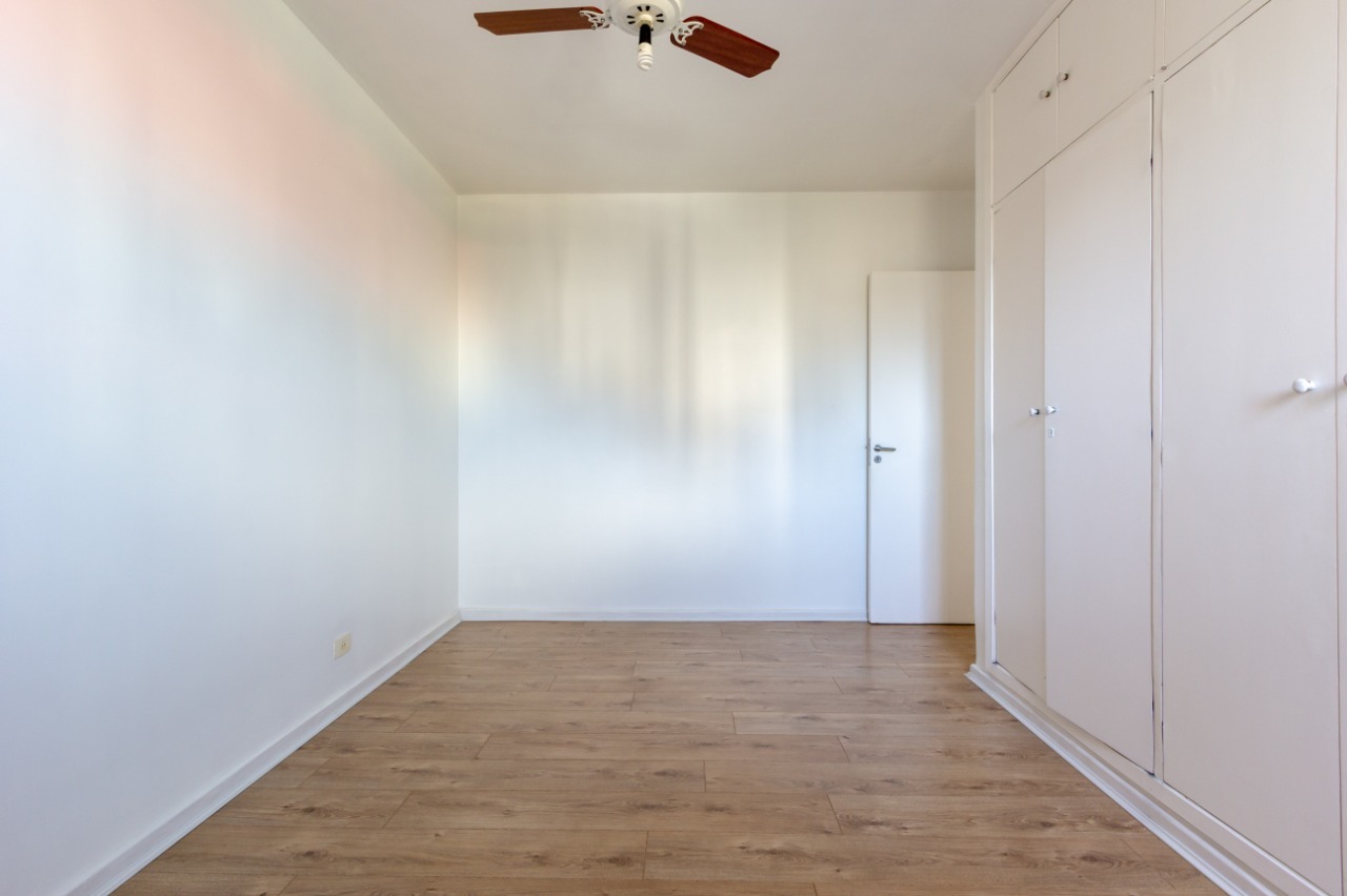 Apartamento à venda com 2 quartos, 75m² - Foto 10