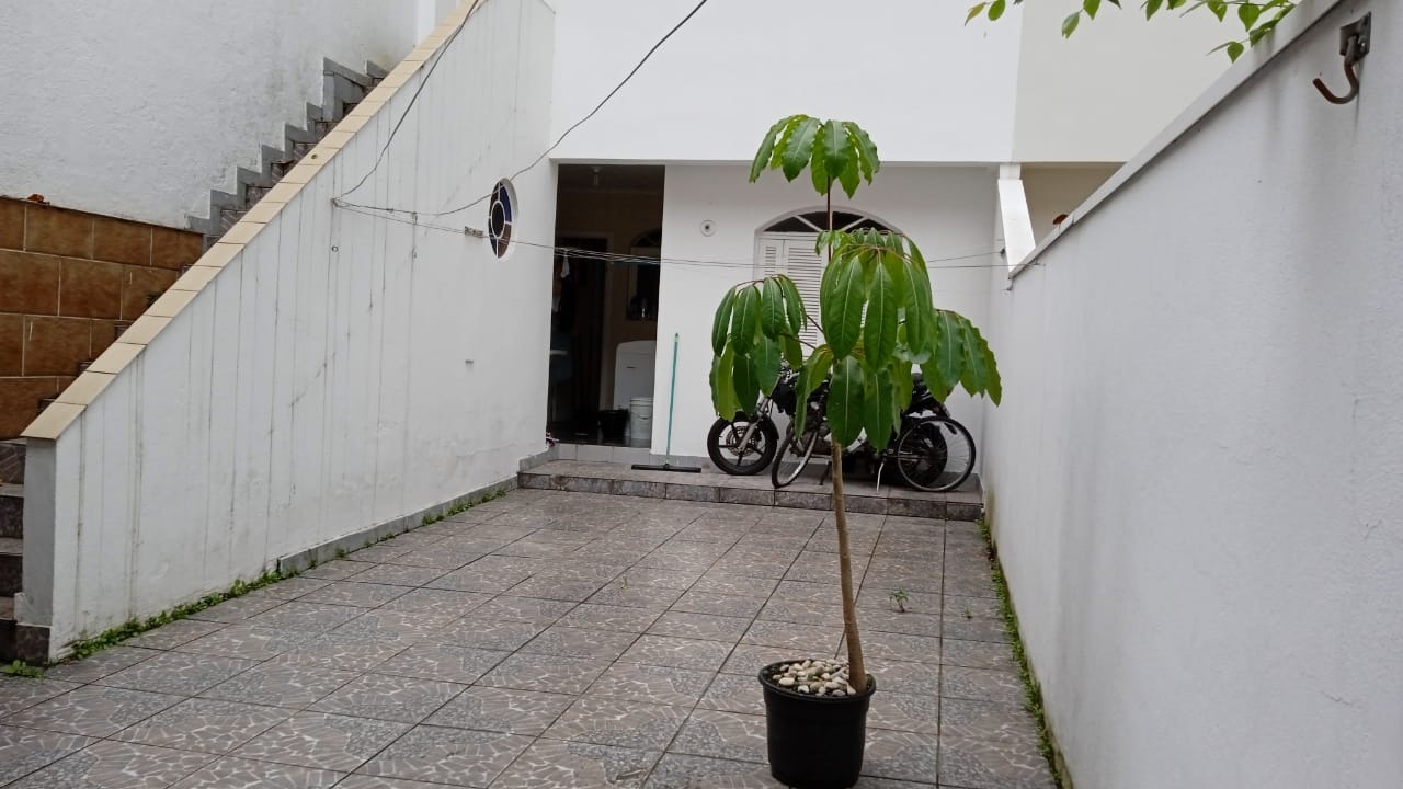 Casa à venda e aluguel com 5 quartos, 213m² - Foto 13