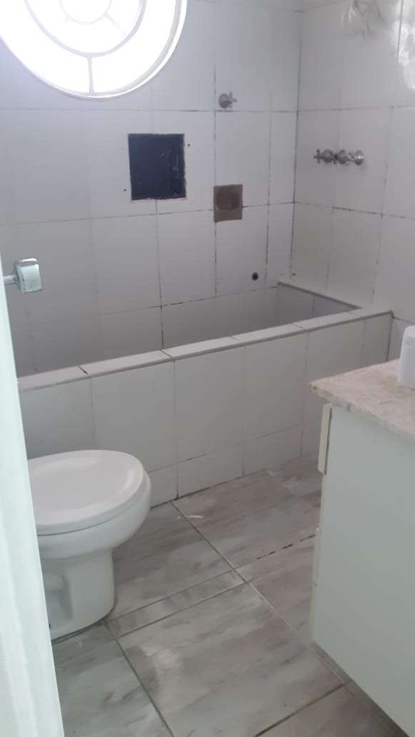 Casa à venda e aluguel com 5 quartos, 213m² - Foto 3