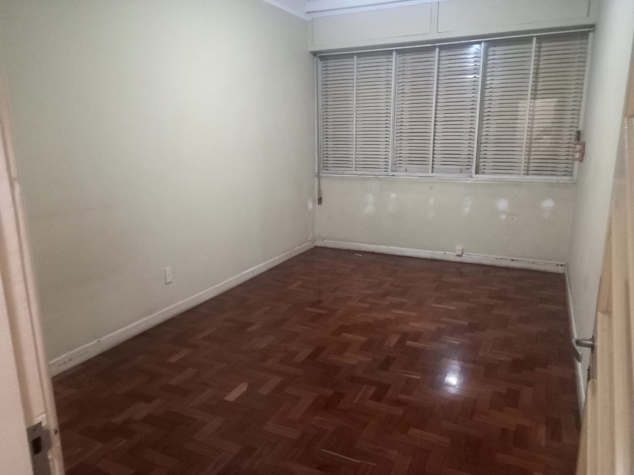 Apartamento à venda com 2 quartos, 70m² - Foto 1