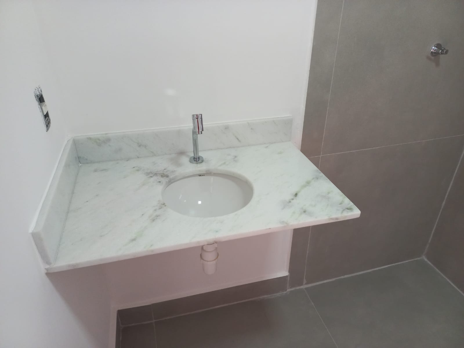 Apartamento à venda com 2 quartos, 62m² - Foto 11