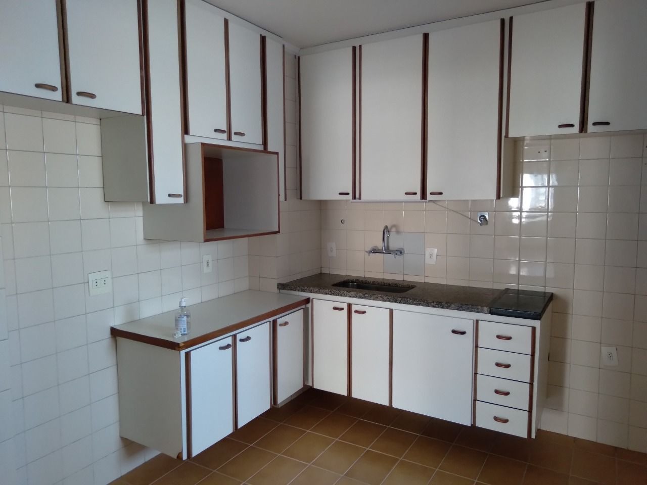 Apartamento à venda com 3 quartos, 83m² - Foto 4