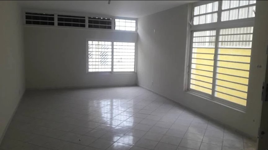 Casa para alugar com 3 quartos, 260m² - Foto 1