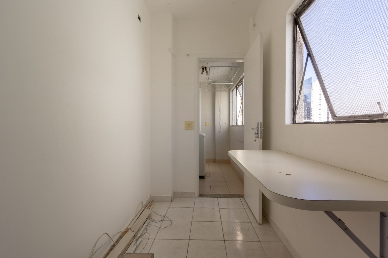 Apartamento à venda com 2 quartos, 75m² - Foto 17