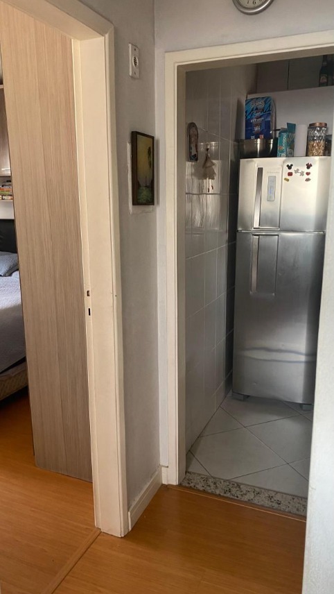 Apartamento à venda com 2 quartos, 50m² - Foto 2