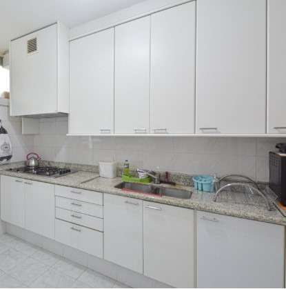 Apartamento à venda com 4 quartos, 238m² - Foto 2