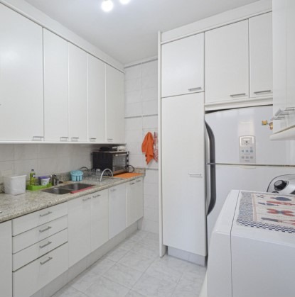 Apartamento à venda com 4 quartos, 238m² - Foto 4