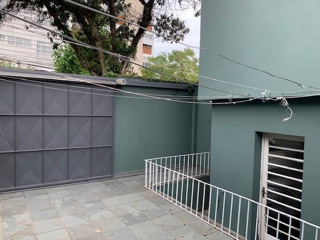 Casa à venda e aluguel com 3 quartos, 148m² - Foto 1