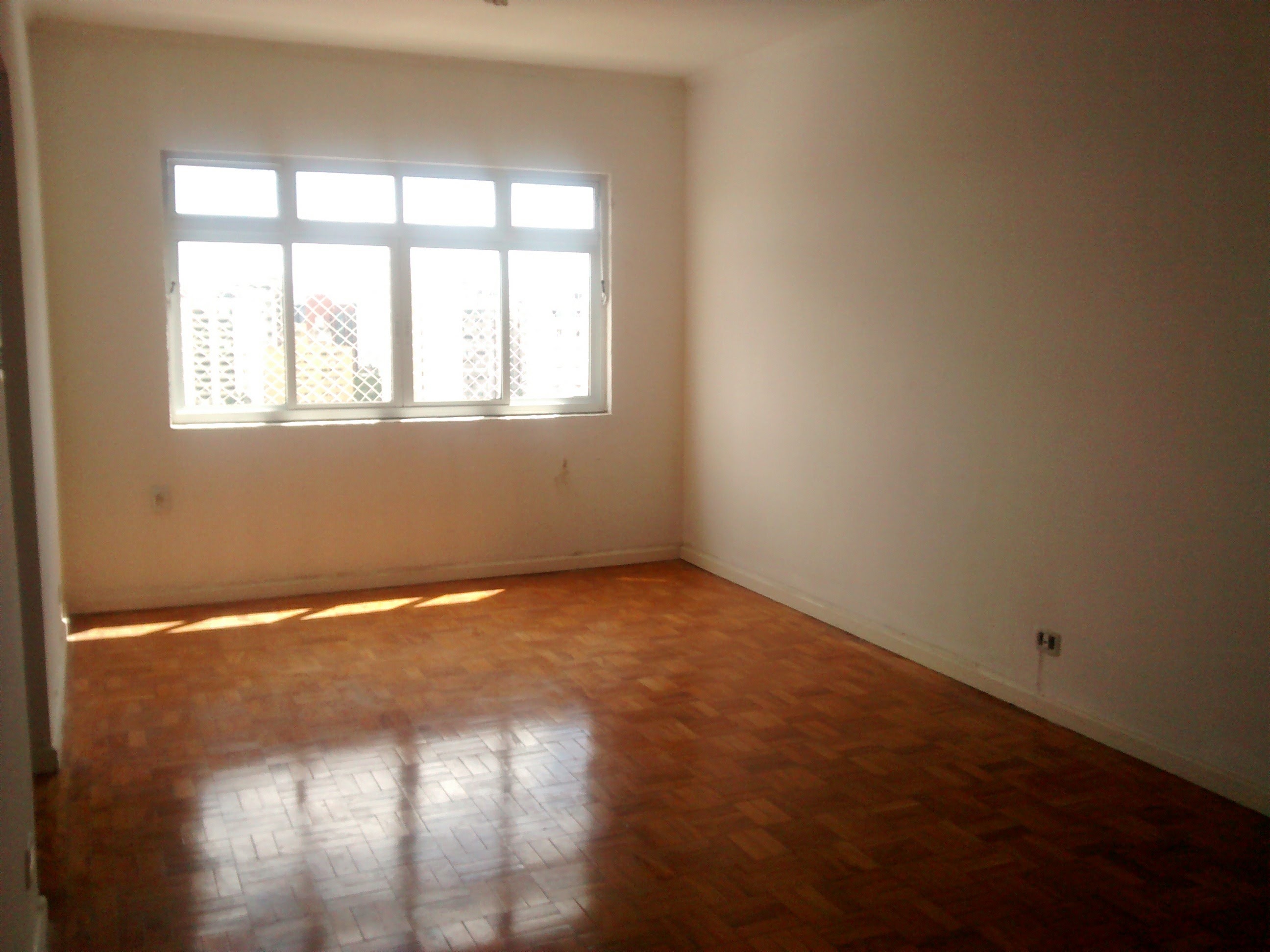 Apartamento à venda com 2 quartos, 71m² - Foto 2