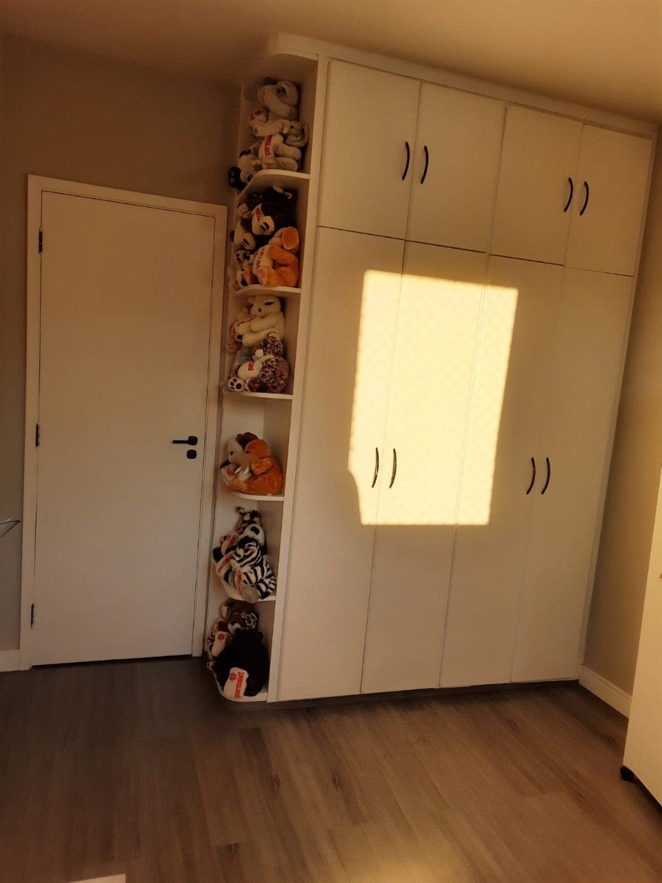 Apartamento à venda com 3 quartos, 124m² - Foto 2