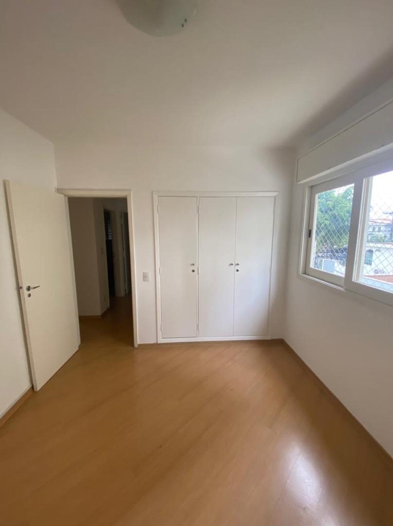 Apartamento à venda com 3 quartos, 167m² - Foto 4