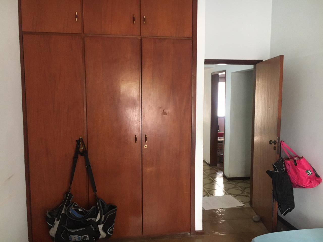 Casa à venda com 4 quartos, 200m² - Foto 8