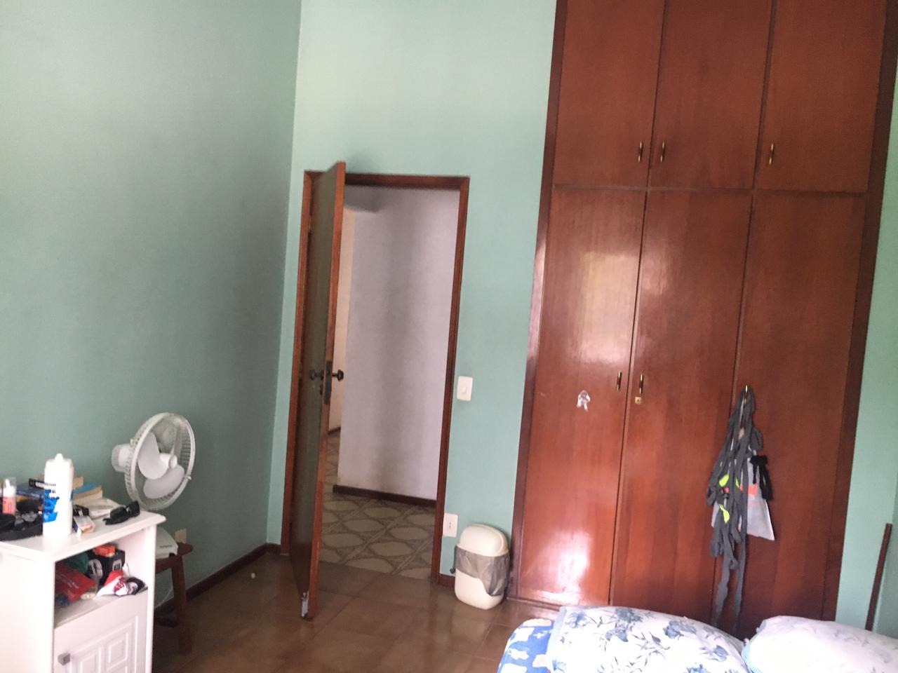 Casa à venda com 4 quartos, 200m² - Foto 14