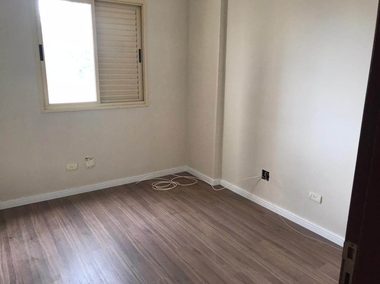 Apartamento à venda com 3 quartos, 85m² - Foto 4