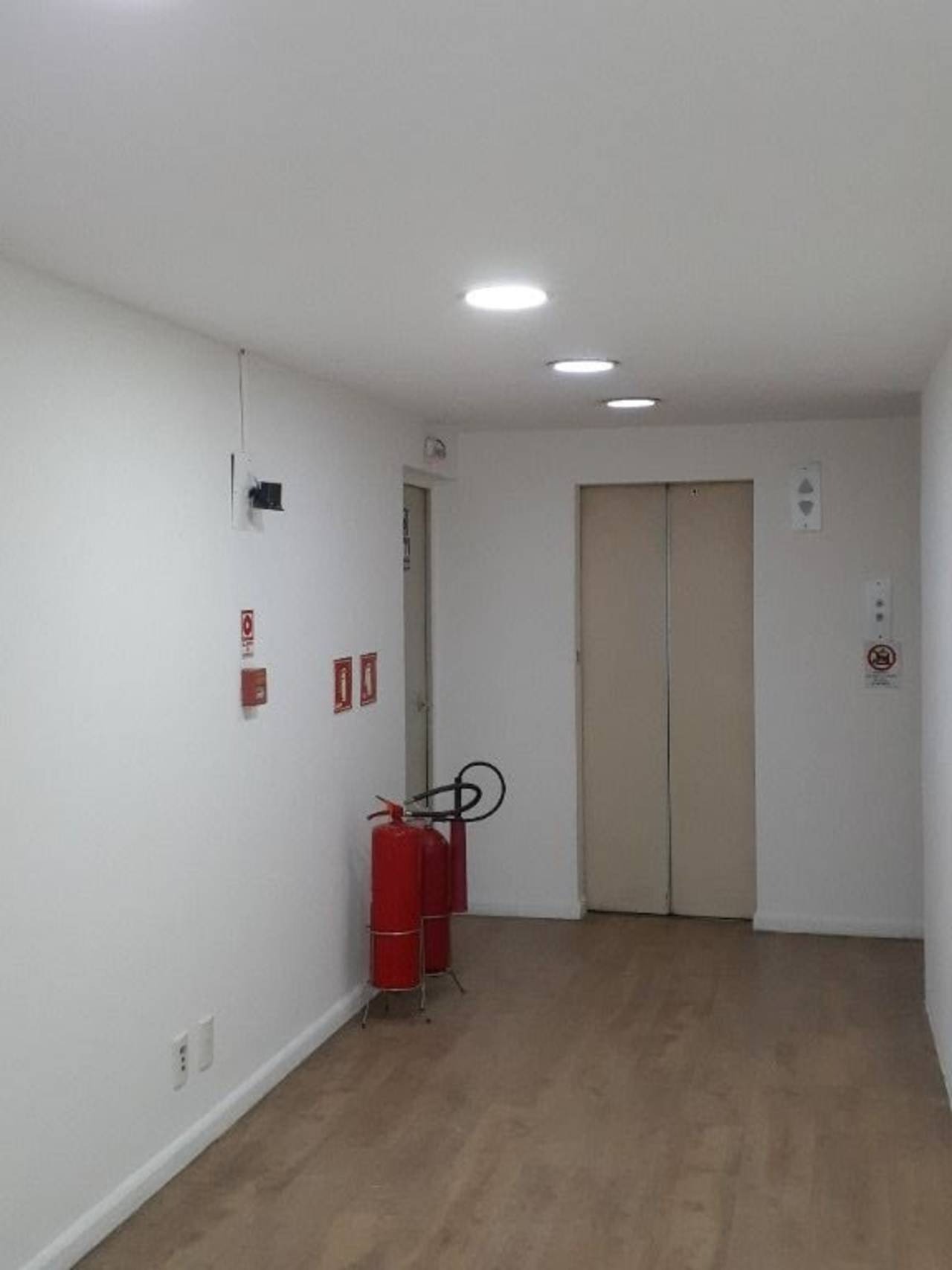 Conjunto Comercial-Sala à venda e aluguel, 204m² - Foto 21