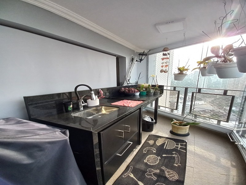 Apartamento à venda com 4 quartos, 190m² - Foto 1