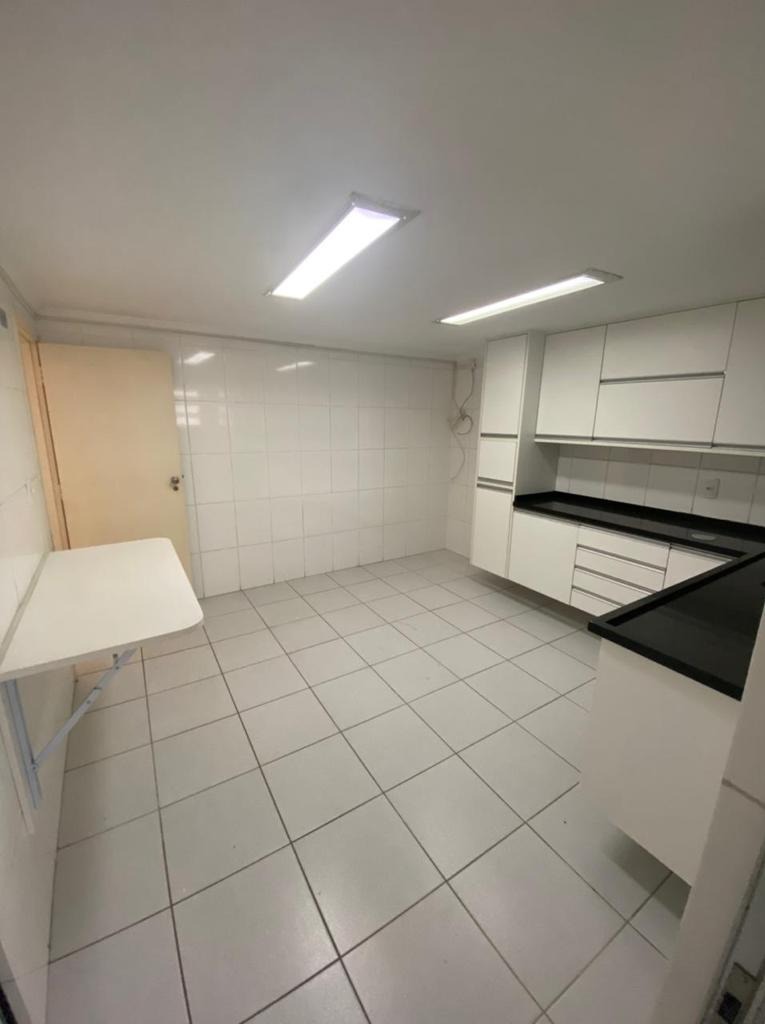 Apartamento à venda com 3 quartos, 167m² - Foto 12