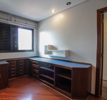 Apartamento à venda e aluguel com 4 quartos, 198m² - Foto 9