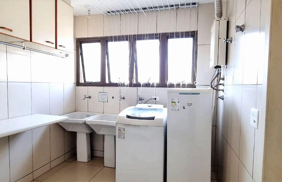 Apartamento à venda com 4 quartos, 270m² - Foto 2