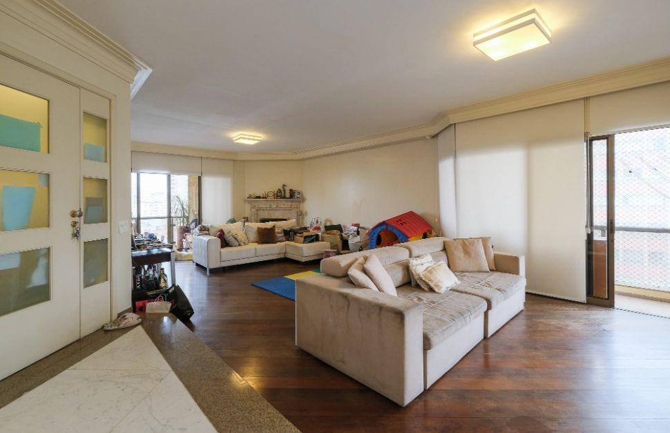 Apartamento à venda com 4 quartos, 270m² - Foto 1