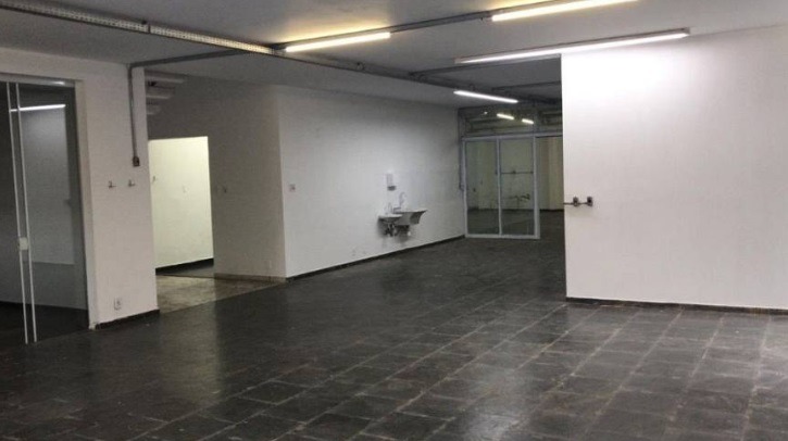 Casa à venda e aluguel com 4 quartos, 480m² - Foto 2